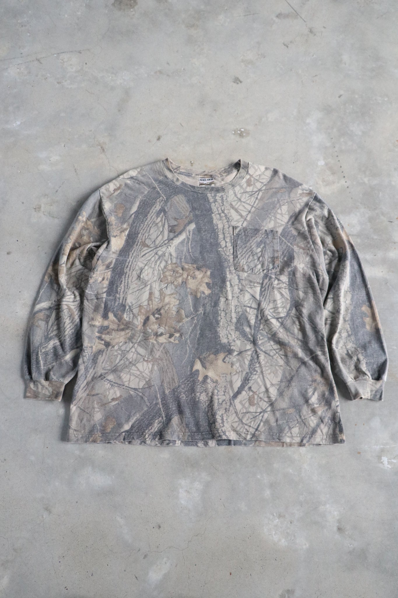 Vintage Real Tree Camo Sweater XL