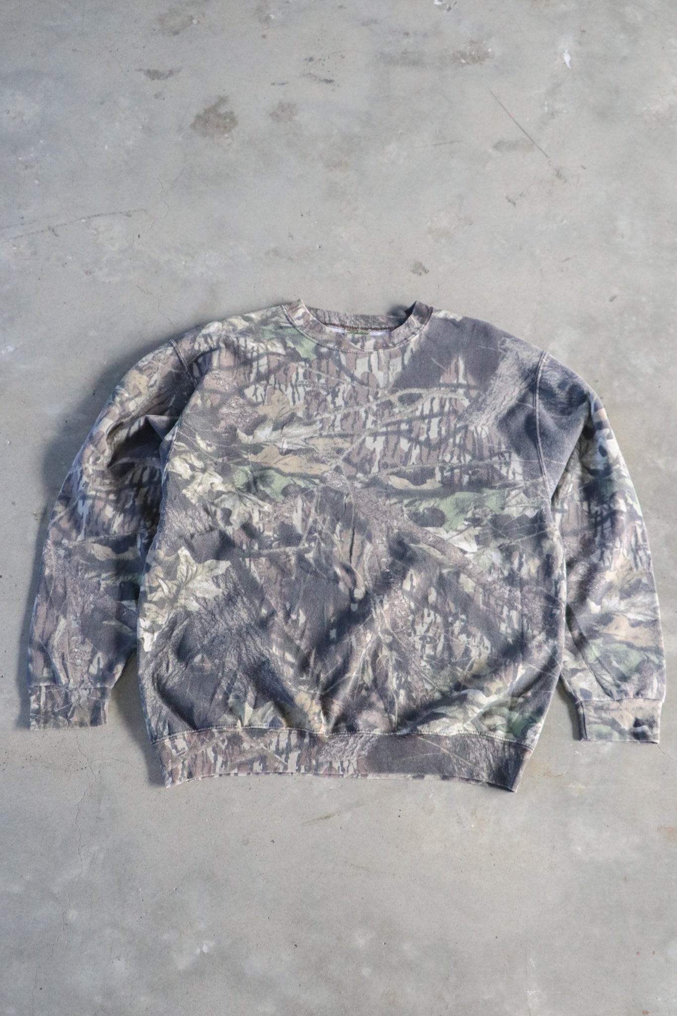 Vintage Real Tree Camo Sweater Large