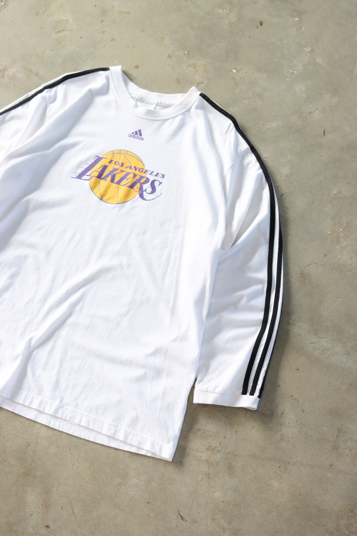 Vintage Adidas Lakers Long Sleeve Tee XL