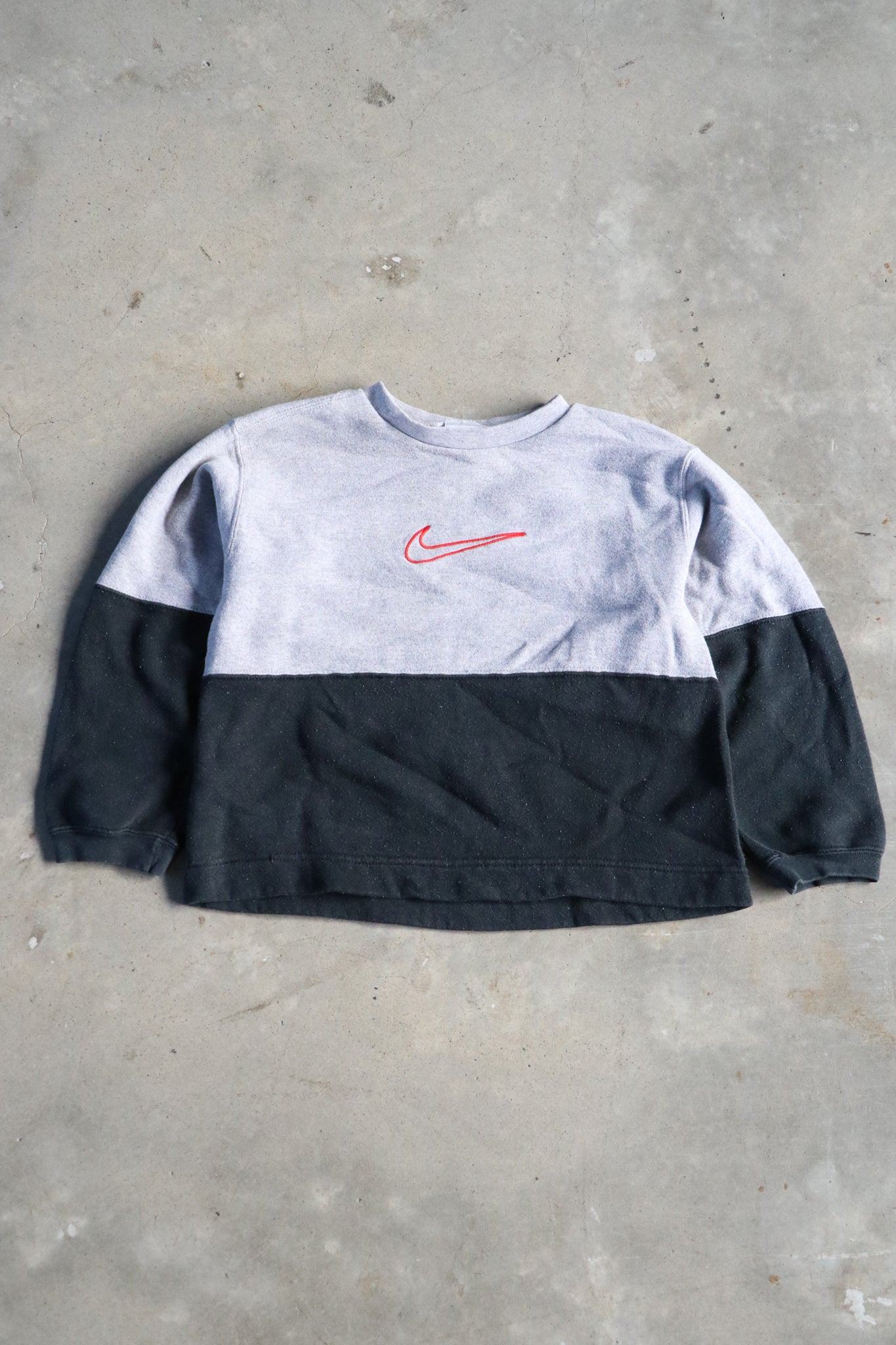Vintage Kids Nike Sweater (7Y-8Y)