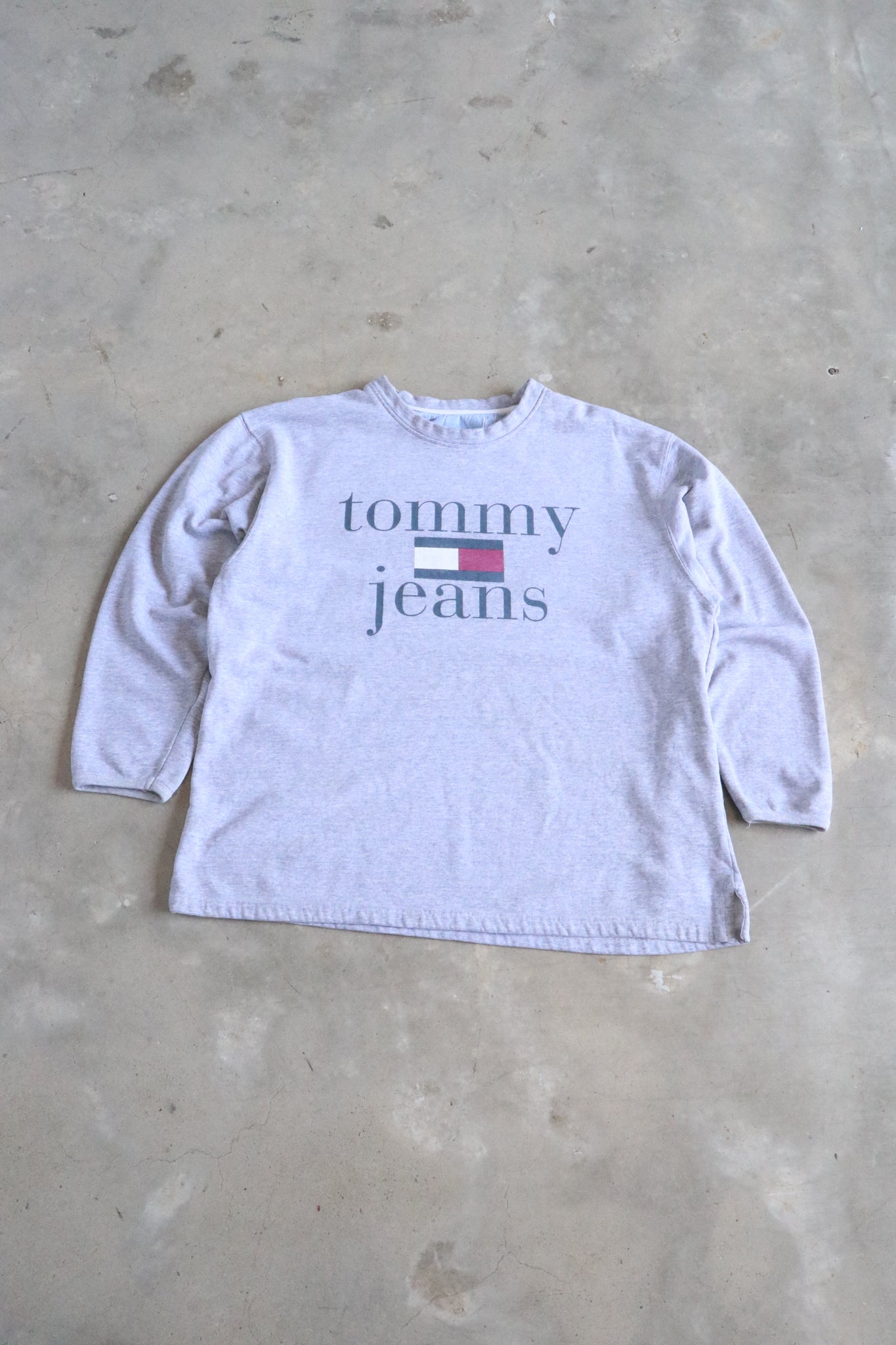 Vintage Tommy Jeans Sweater Medium