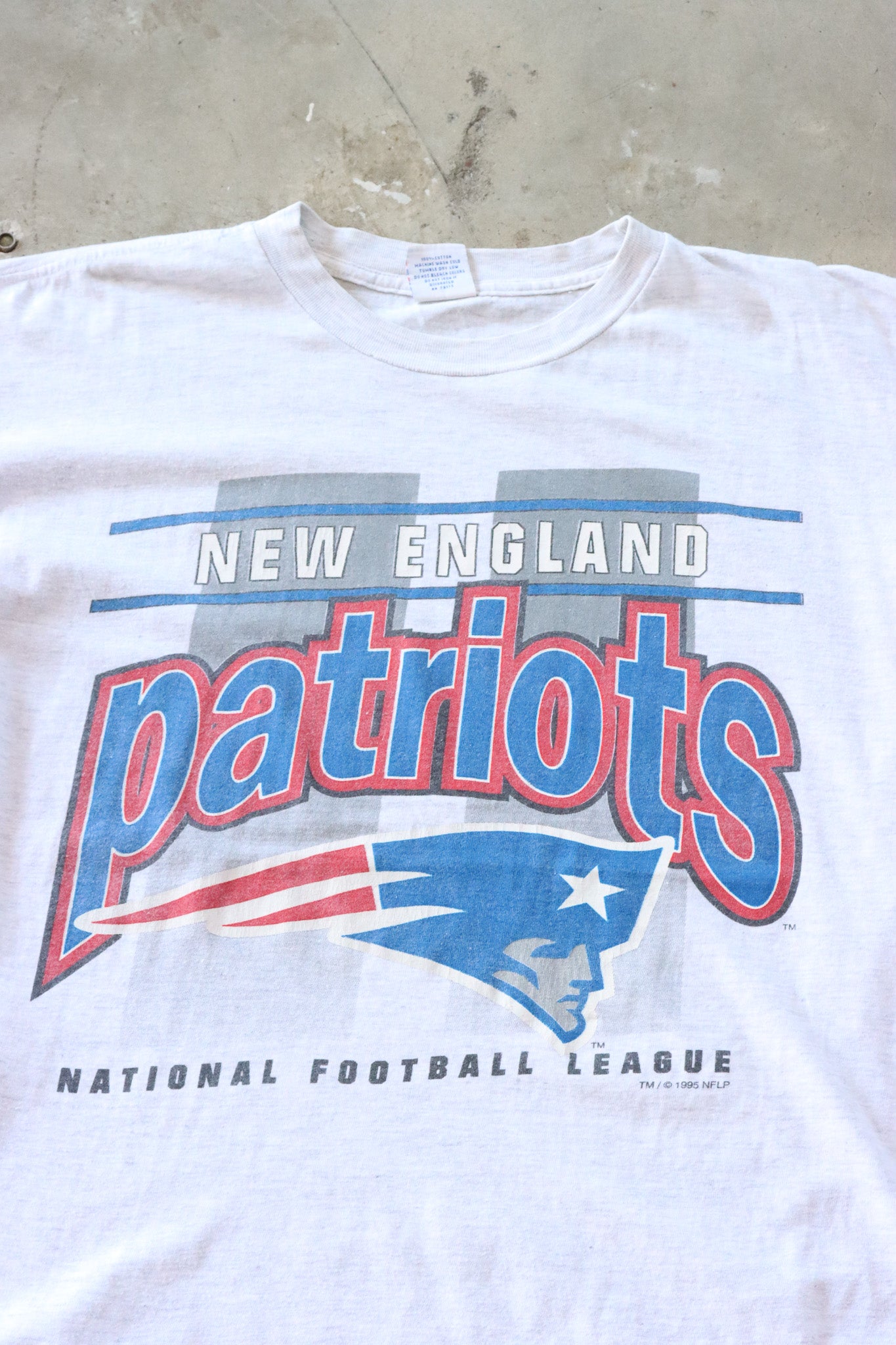 Vintage 1995 New England Patriots Tee Large