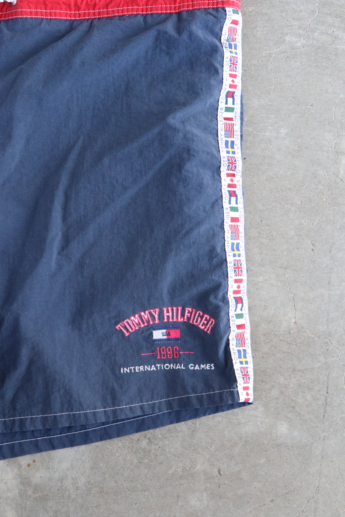 Vintage 1996 Tommy Hilfiger International Games Shorts Medium