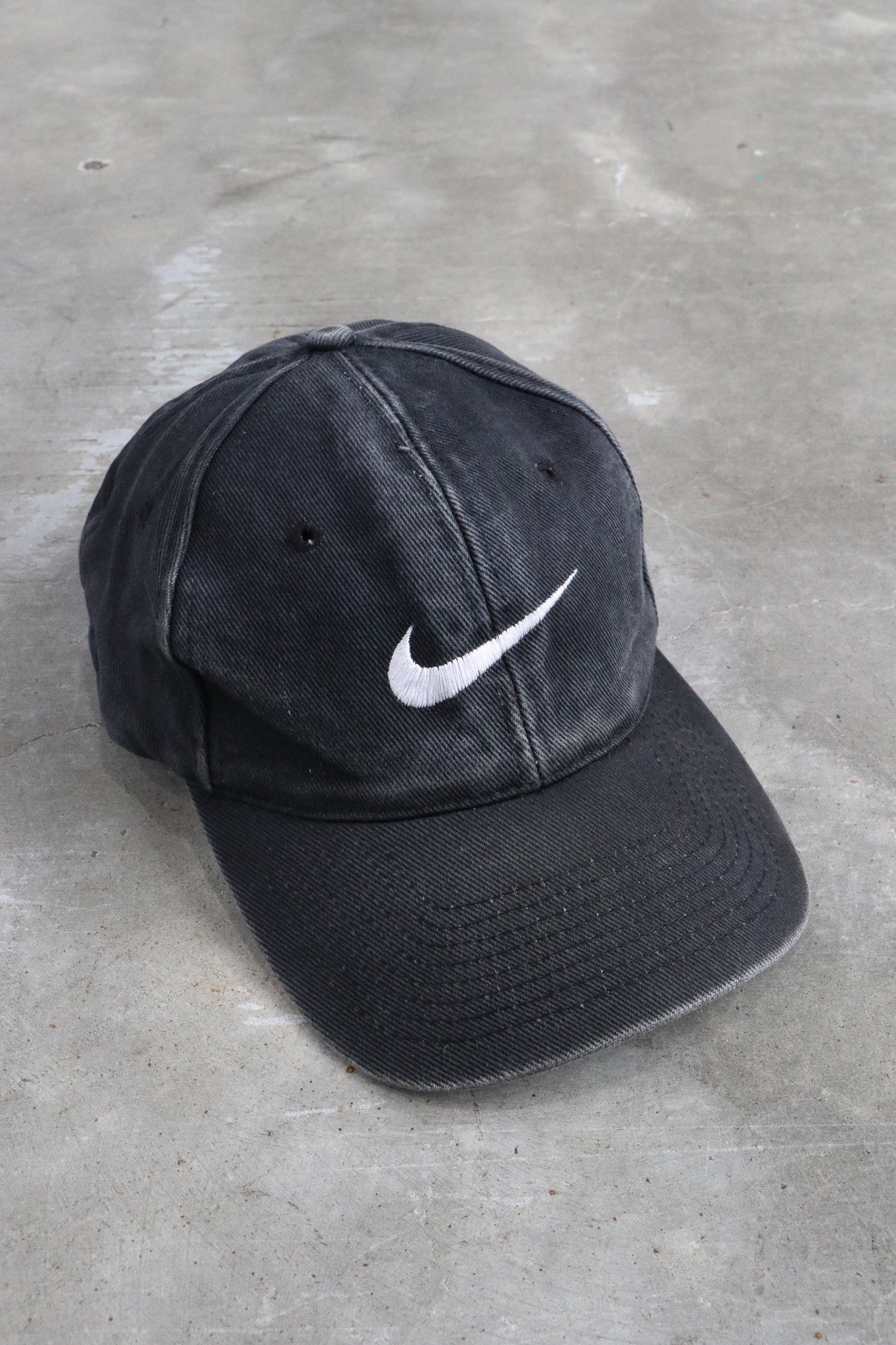 Vintage 90s Nike Embroidered Hat