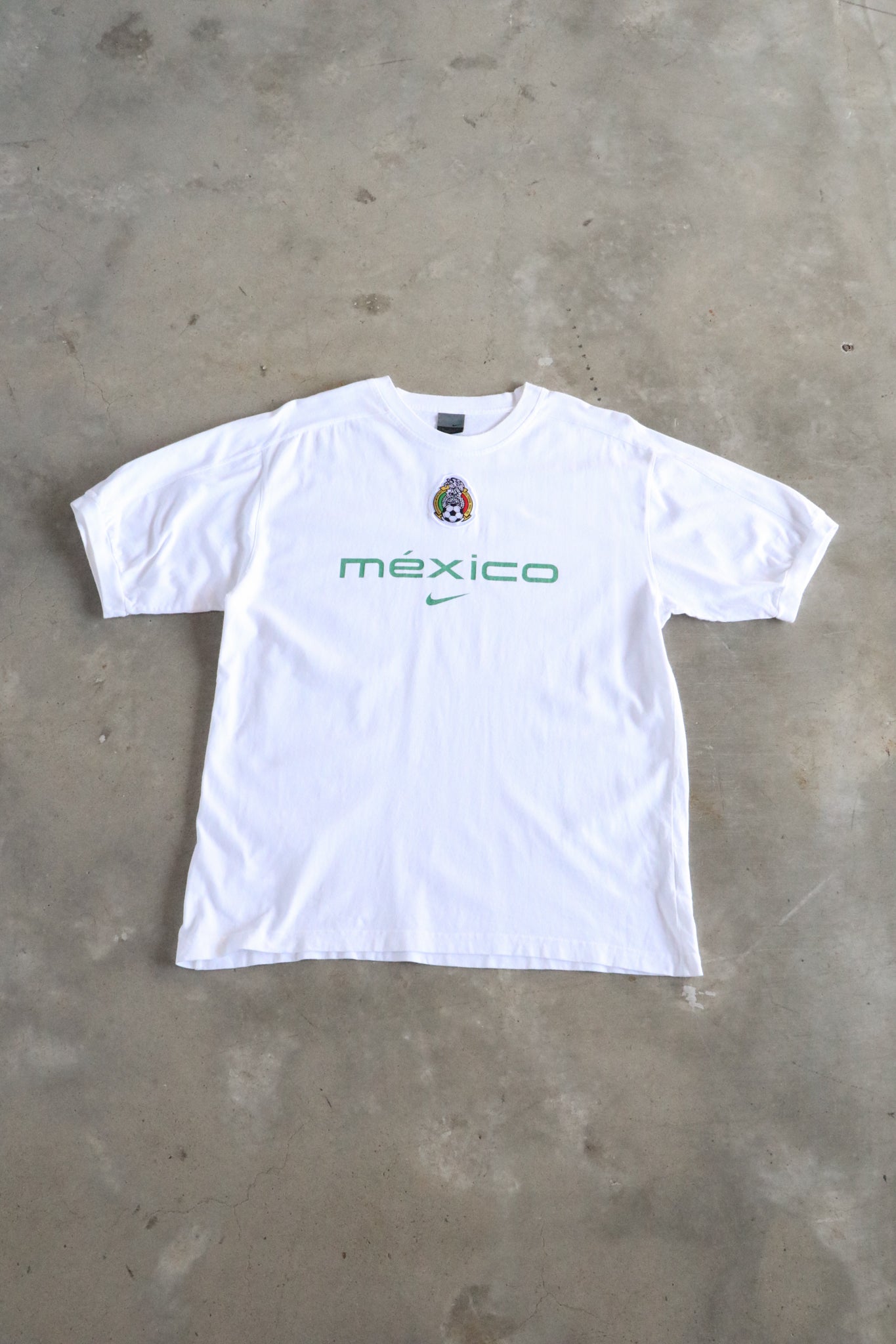 Vintage Nike Football Mexico Tee Medium