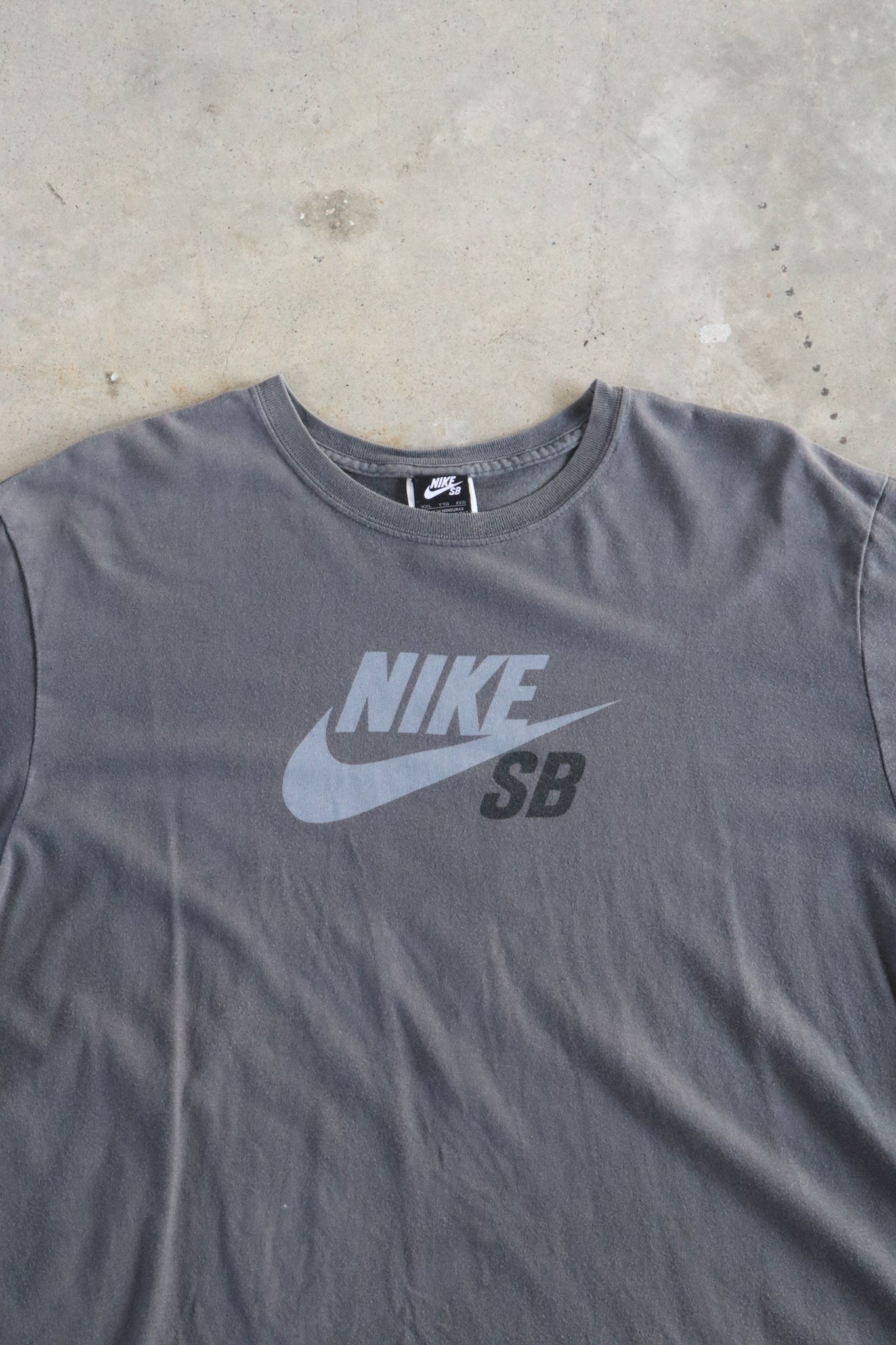 Vintage Nike SB Tee XXL