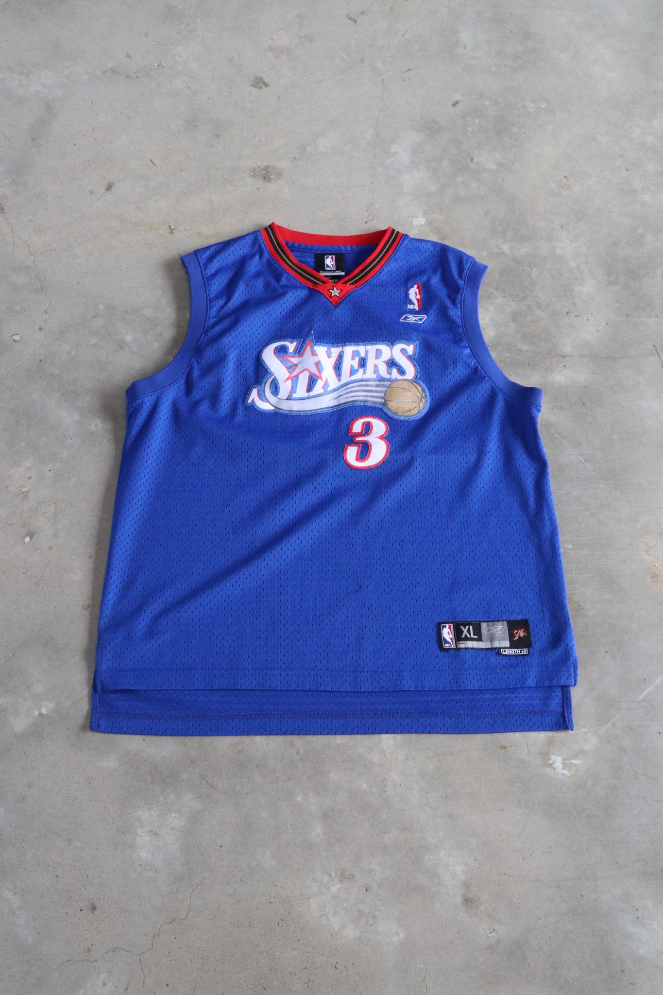 Vintage NBA Sixers #3 Iverson Jersey Small