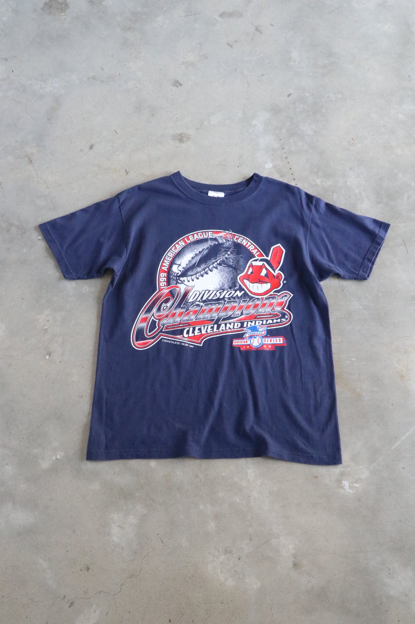 Vintage 1999 MLB Cleveland Champions Tee Medium