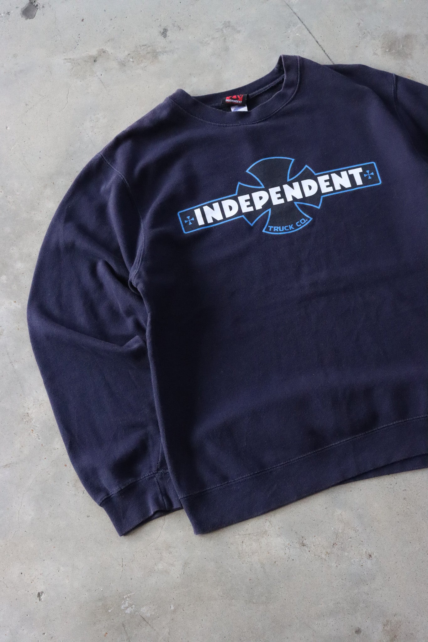 Vintage Independent Sweater Medium