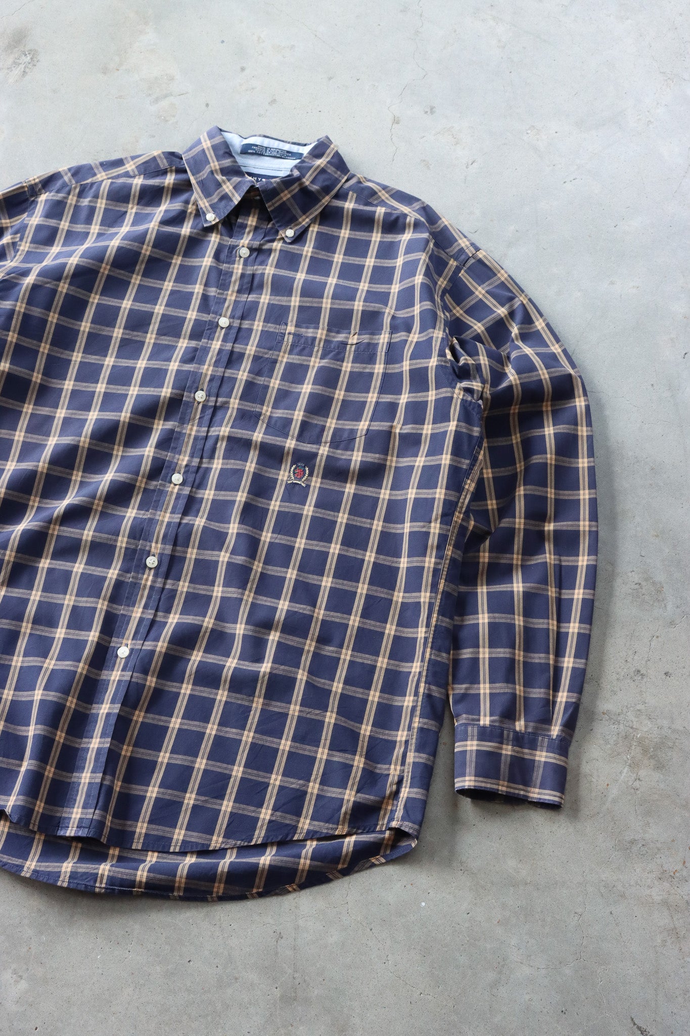 Vintage Tommy Hilfiger Button Up Shirt Medium