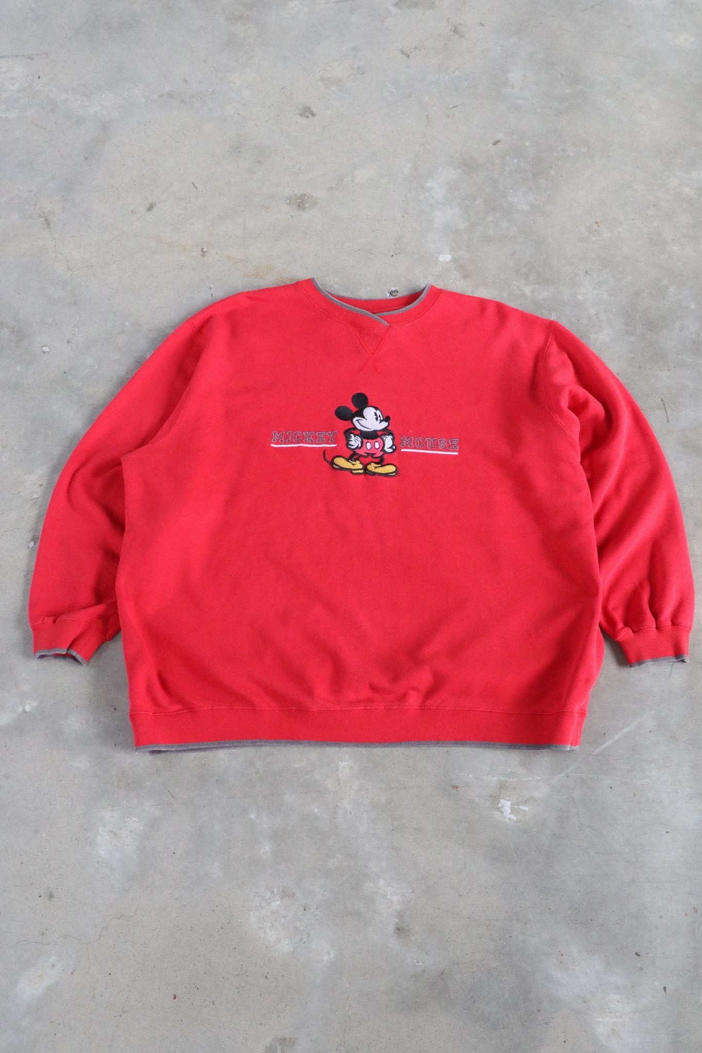 Vintage Mickey Mouse Embroided Sweater Large