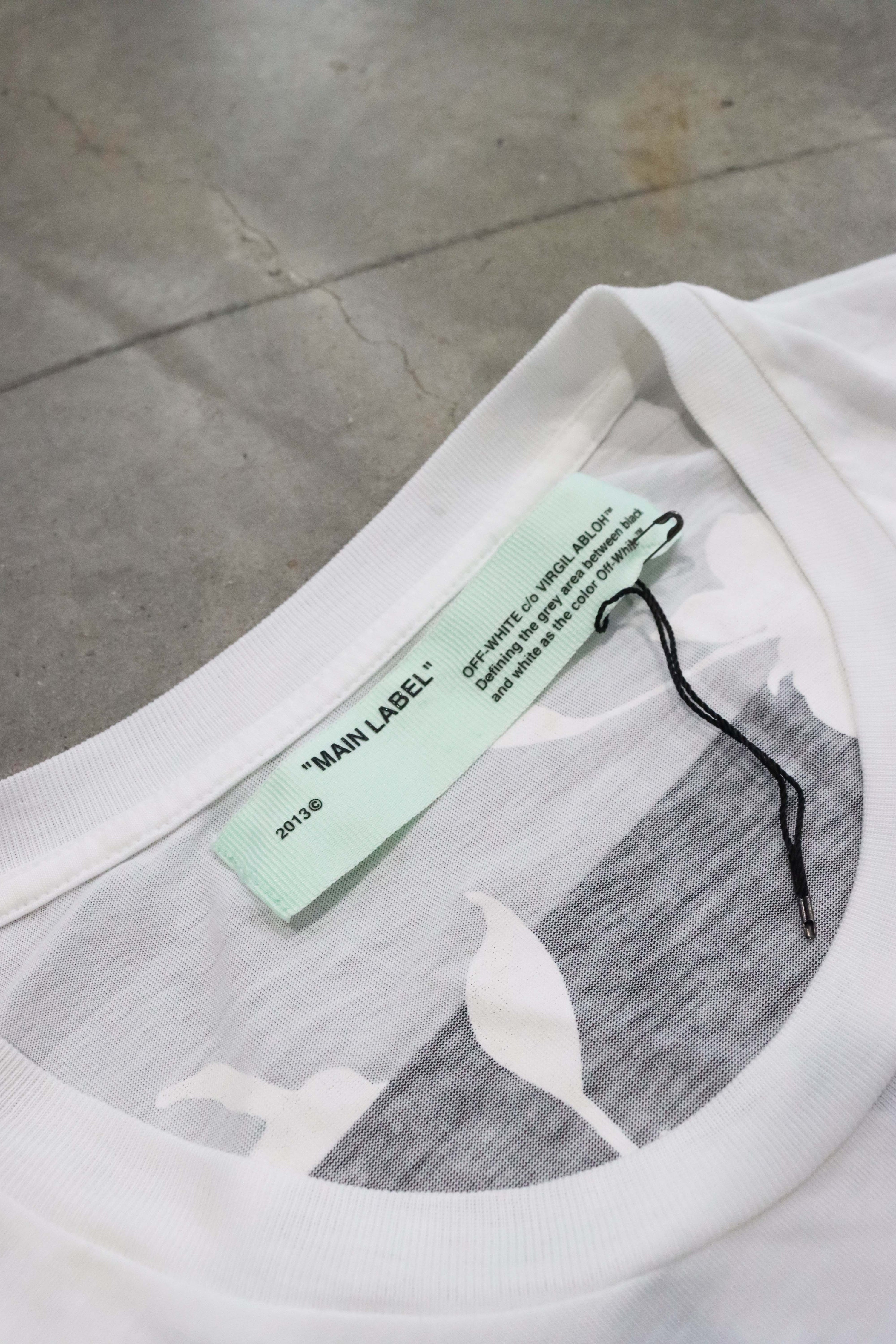 Off White Floral Arrow Tee